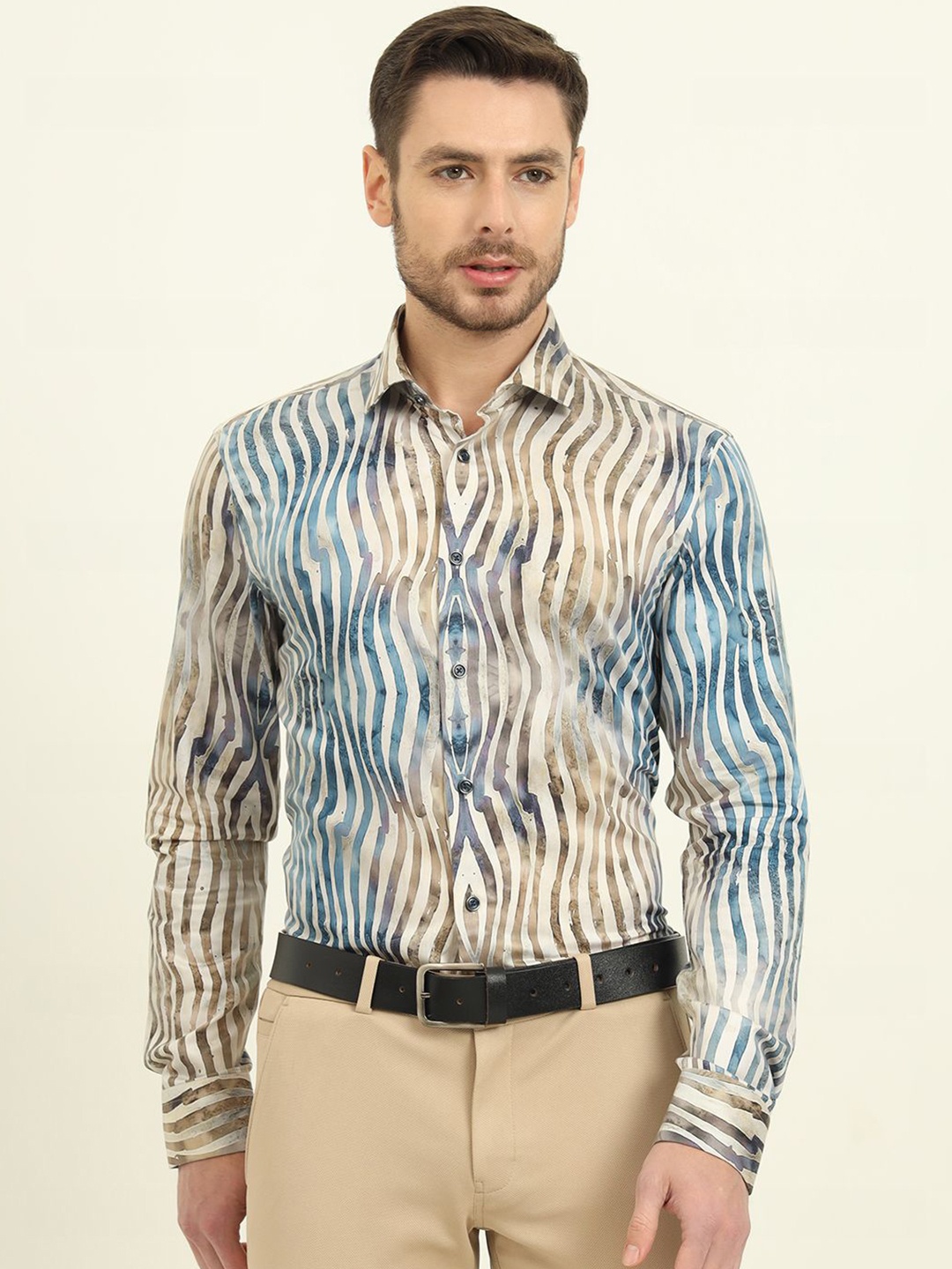 

WYRE Men Slim Fit Spread Collar Abstract Printed Cotton Formal Shirt, Blue