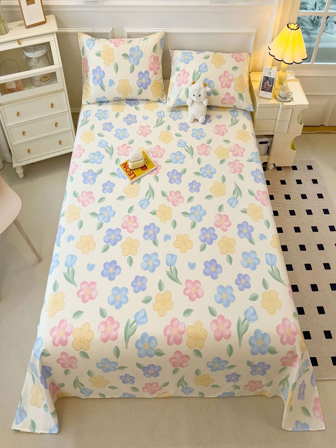 

JC HOME Beige & Blue Printed 220 TC King Bedsheet Set 2.30 m x 2.50 m