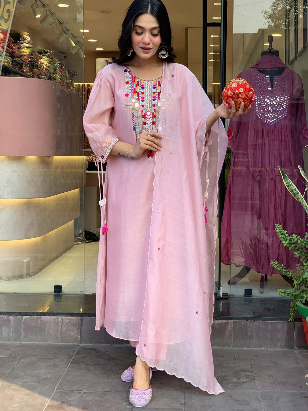 

DIVASTRI Ethnic Motifs Yoke Design Mirror Work Straight Kurta With Trousers & Dupatta, Peach
