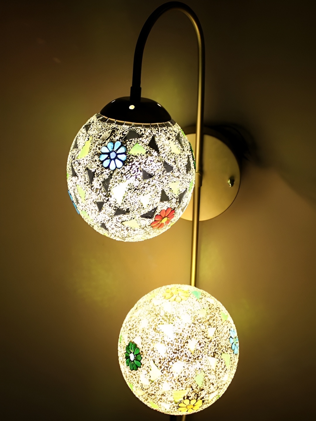 

KINIS Gold-Toned & White Printed Metal Spherical Shaped Wall Lamp