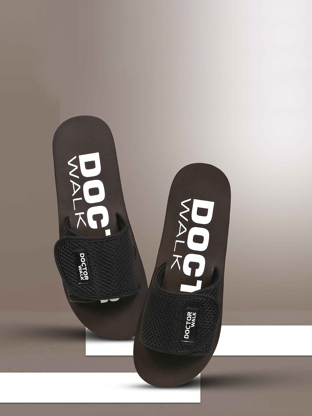 

DOCTOR WALK Women Flip-Flops, Brown