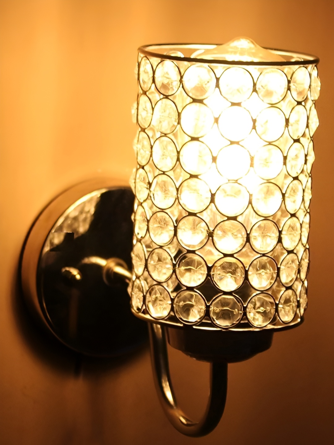 

KINIS Silver-Toned Textured Metal Cylinder Shaped Wall Lamp With Bulb