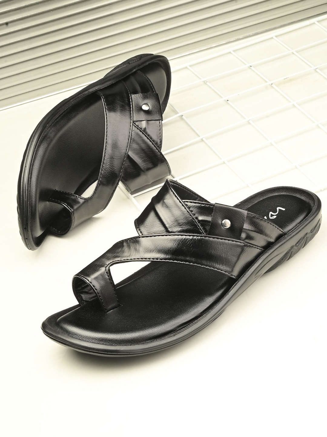 

WAINERS Men Leather Slip-On Comfort Sandals, Black