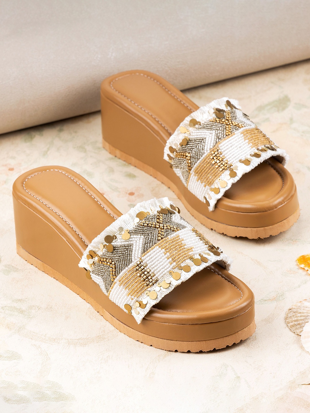 

JIG & SID Women 3D Chassis Comfort Sandals, Brown