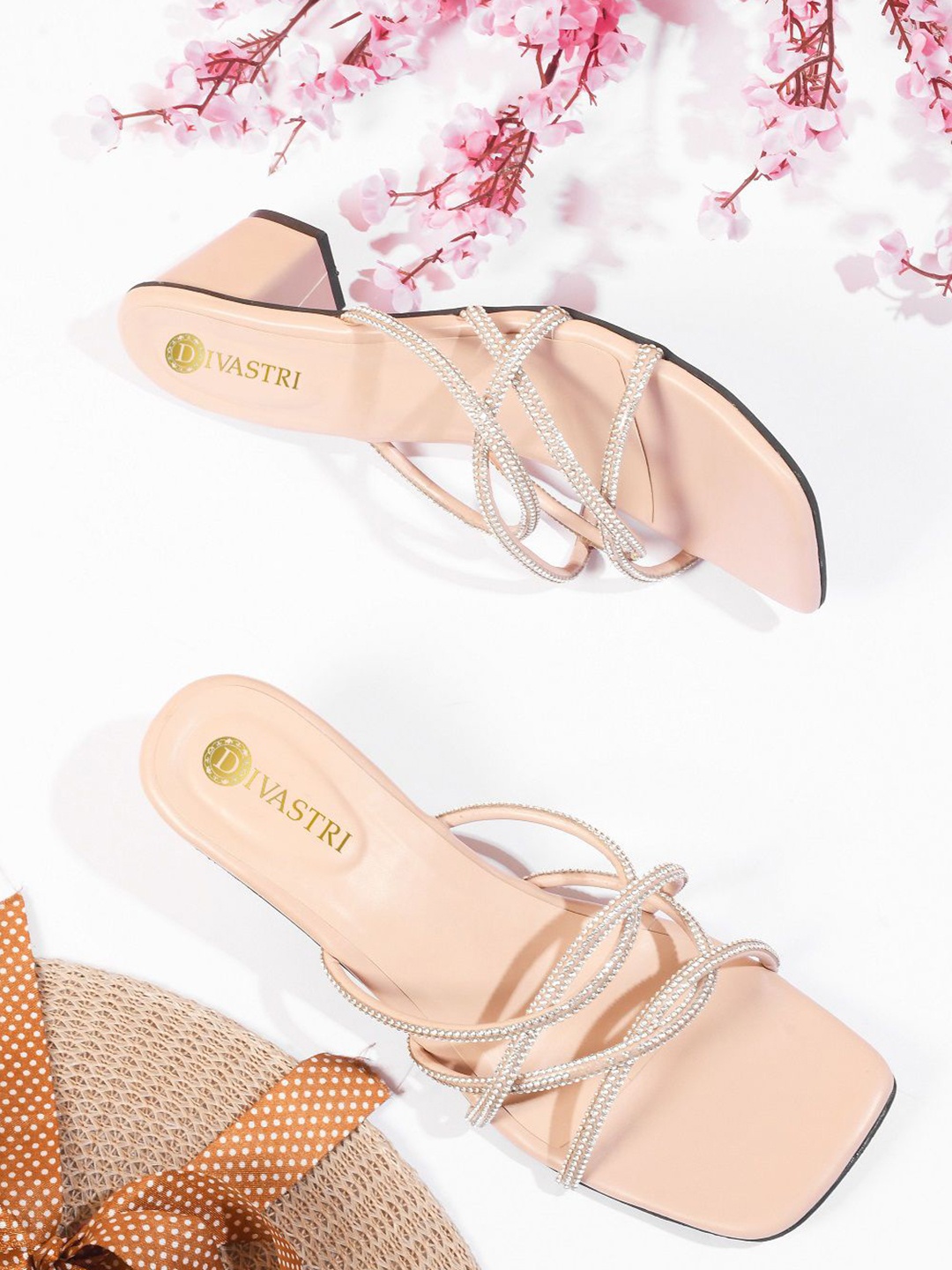 

DIVASTRI Women Block Heel Sandals, Beige