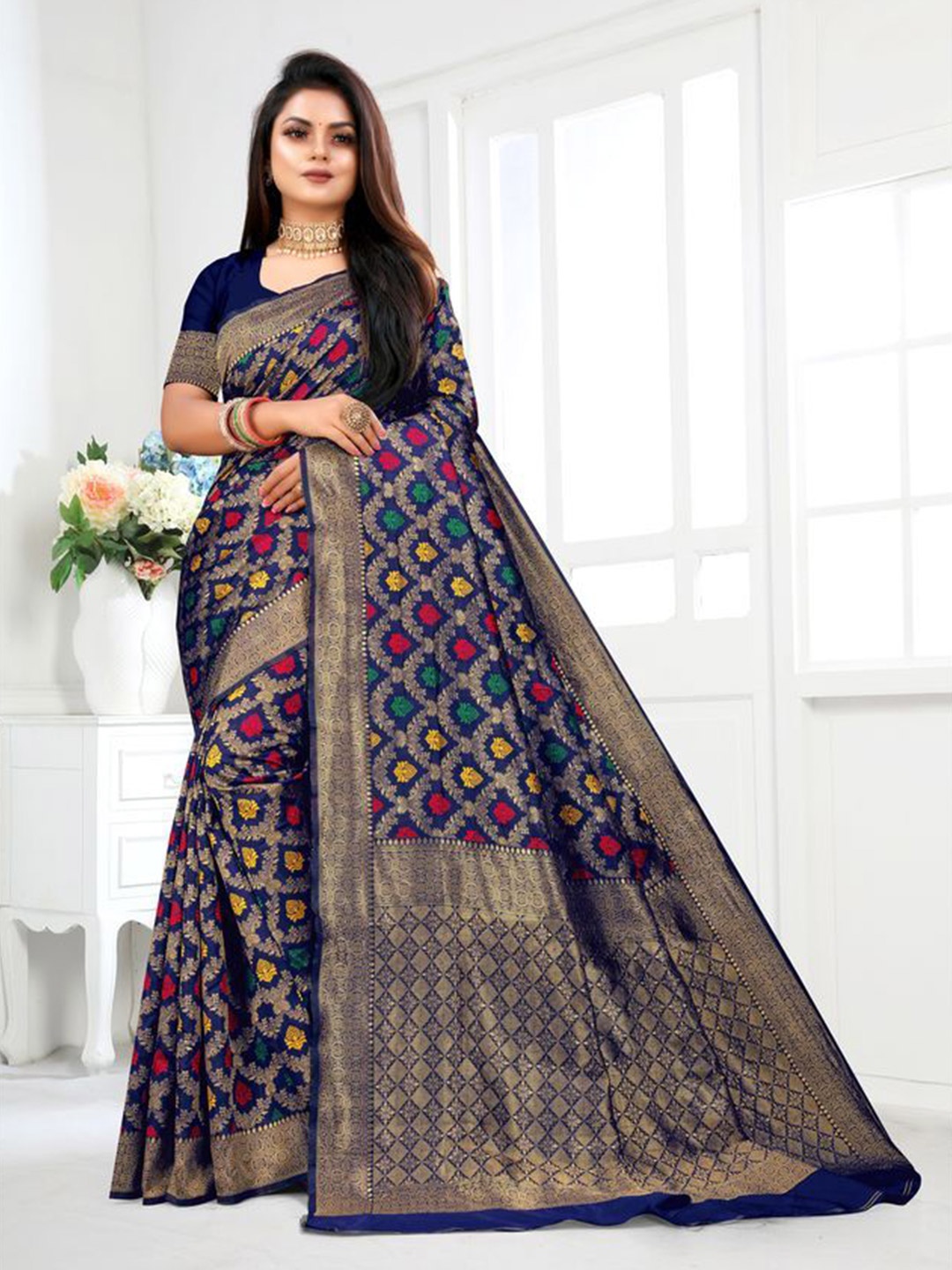 

Exclusiva Woven Design Zari Banarasi Saree With Unstitched Blouse Piece, Navy blue