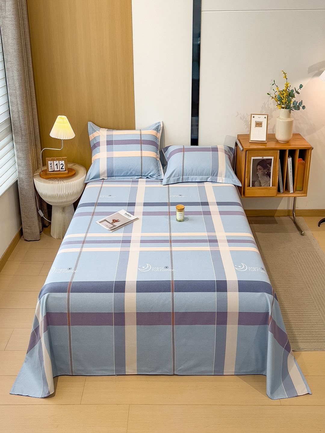 

JC HOME Blue & White Geometric Printed 140 TC Queen Bedsheet Set 1.8 m x 2.30 m