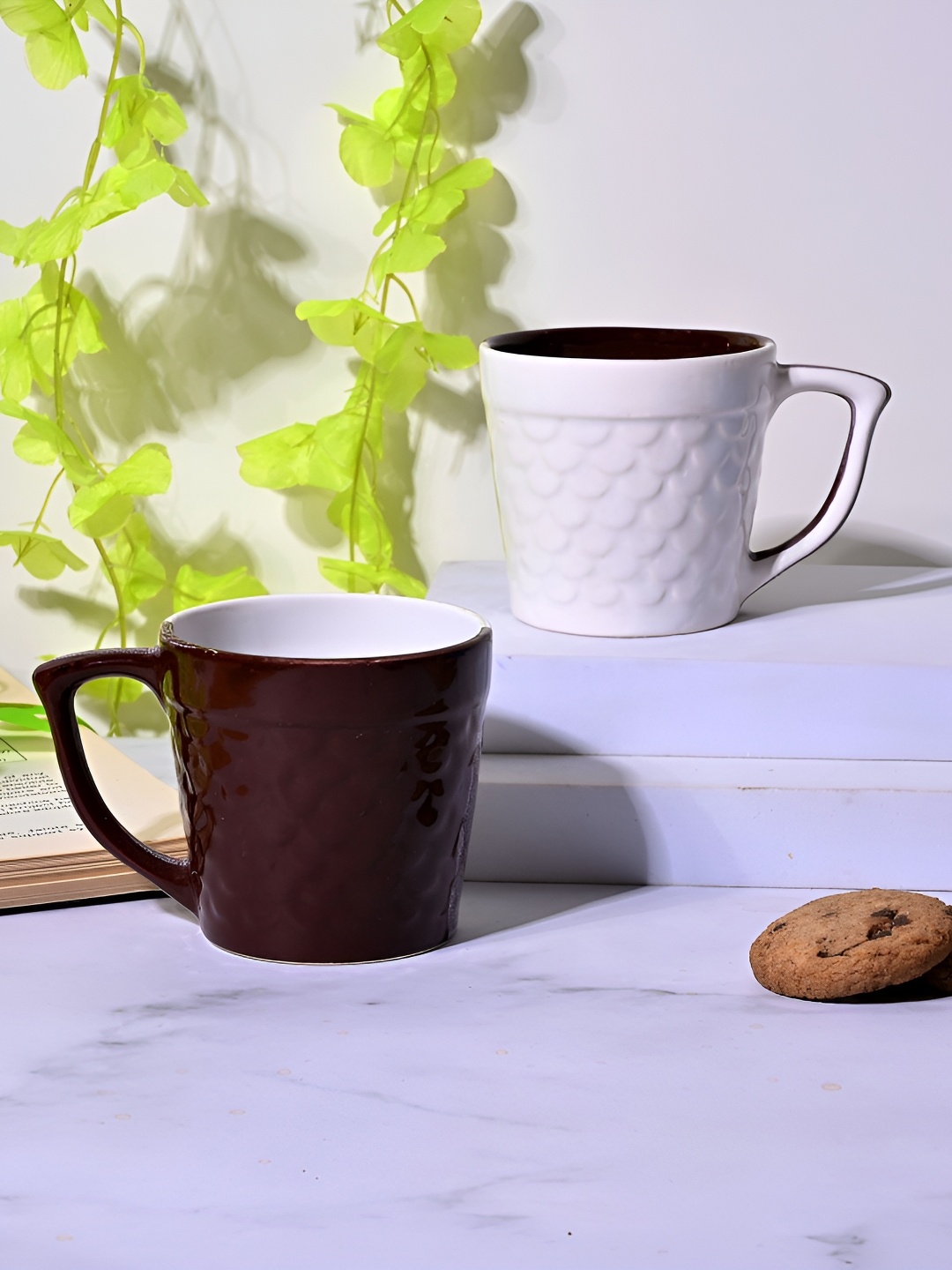 

Storepedia White & Brown 2 Pieces Textured Ceramic Matte Tea Cups