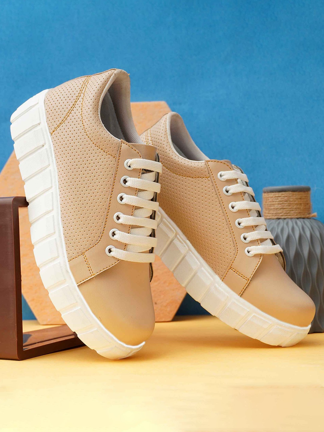 

BADLAV Women Round Toe Comfort Insole Lace-Ups Sneakers, Tan