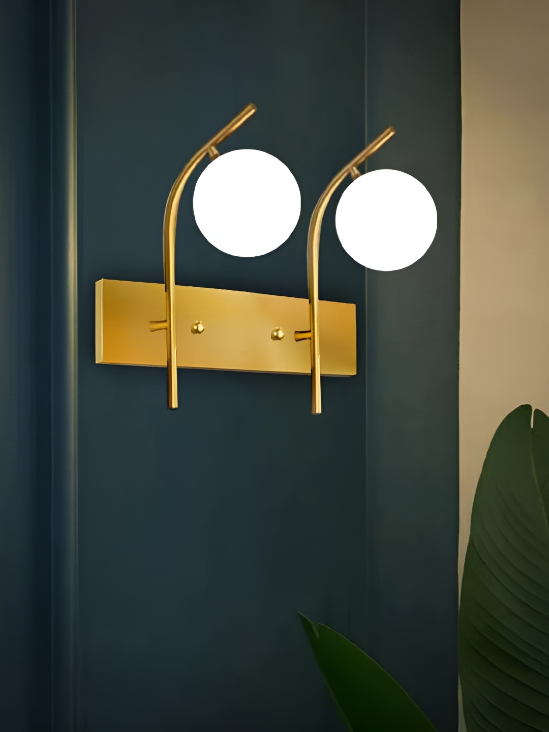 

KINIS Gold-Toned & White Metal Quirky Spherical Shaped Wall Lamp
