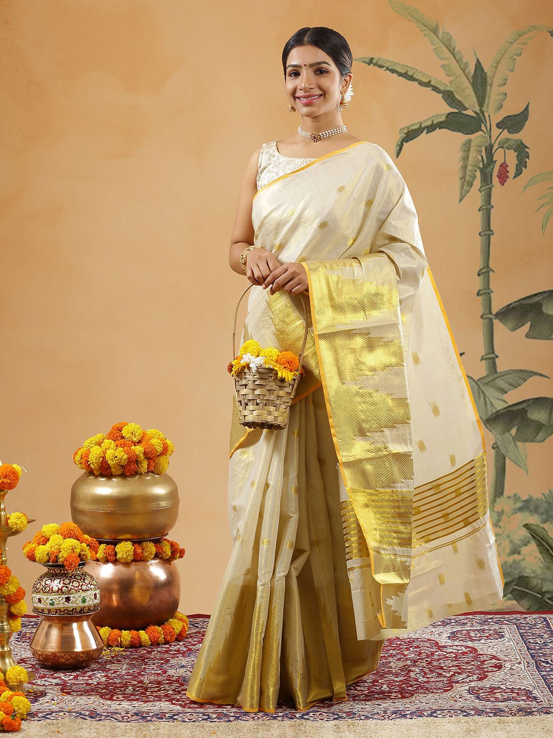 

Kalyan Silks Woven Design Kasavu Saree, Gold