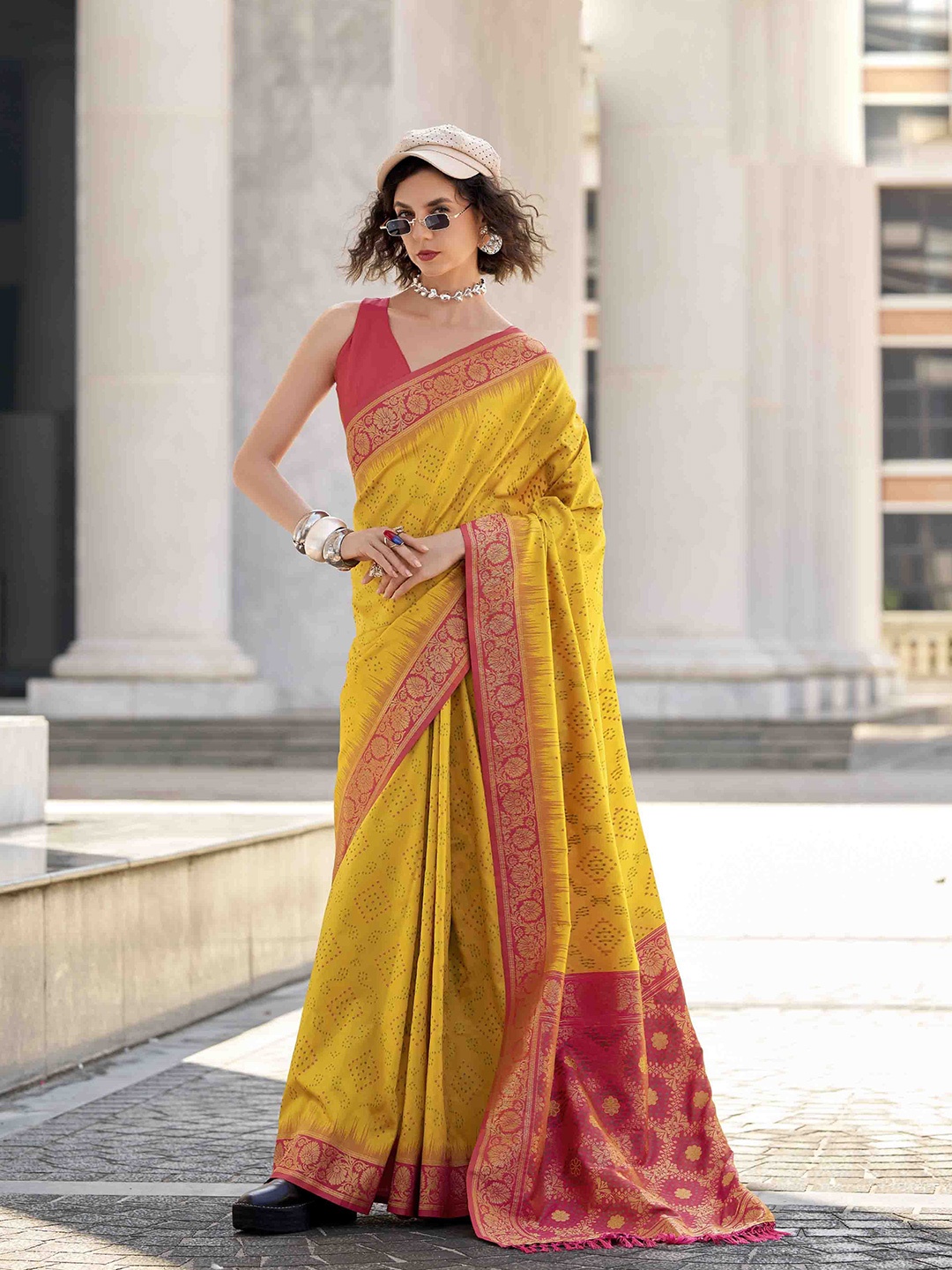 

KIMISHA Woven Design Zari Banarasi Saree, Yellow