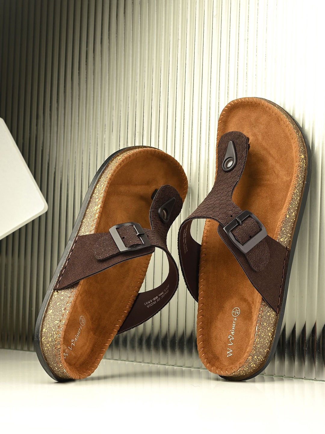 

WAINERS Men Leather Comfort Sandals, Brown