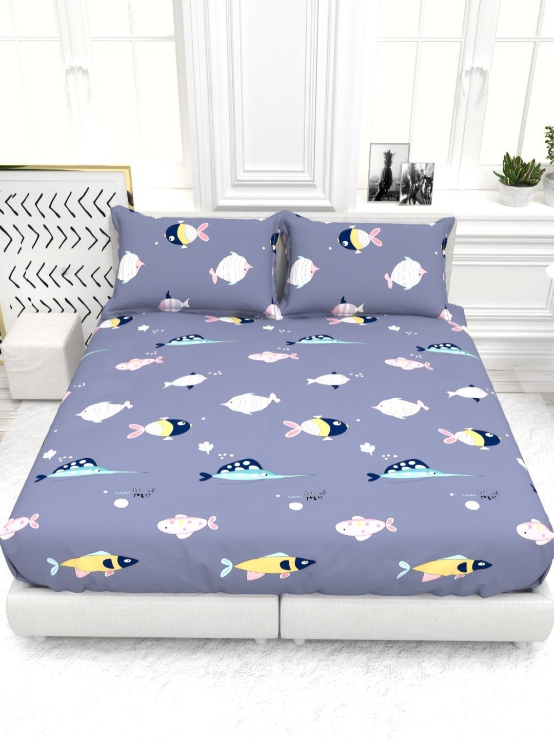 

THE WHITE MOSS Purple & White Graphic Printed 210 TC Queen Bedsheet Set- 2.25 m x 2.55 m