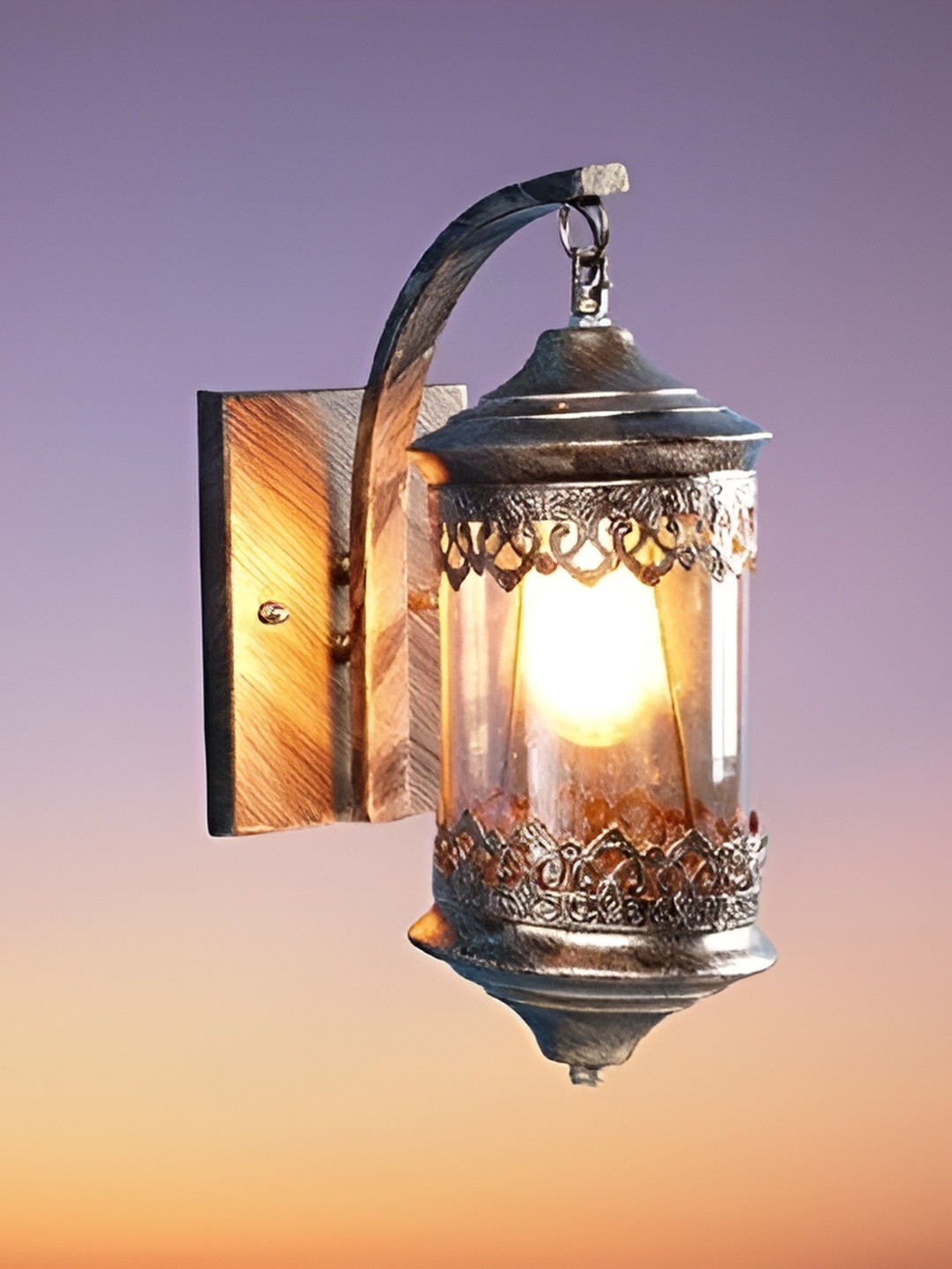 

KINIS Gold-Toned Textured Metal Cylinder Shaped Wall Lamp With Bulb