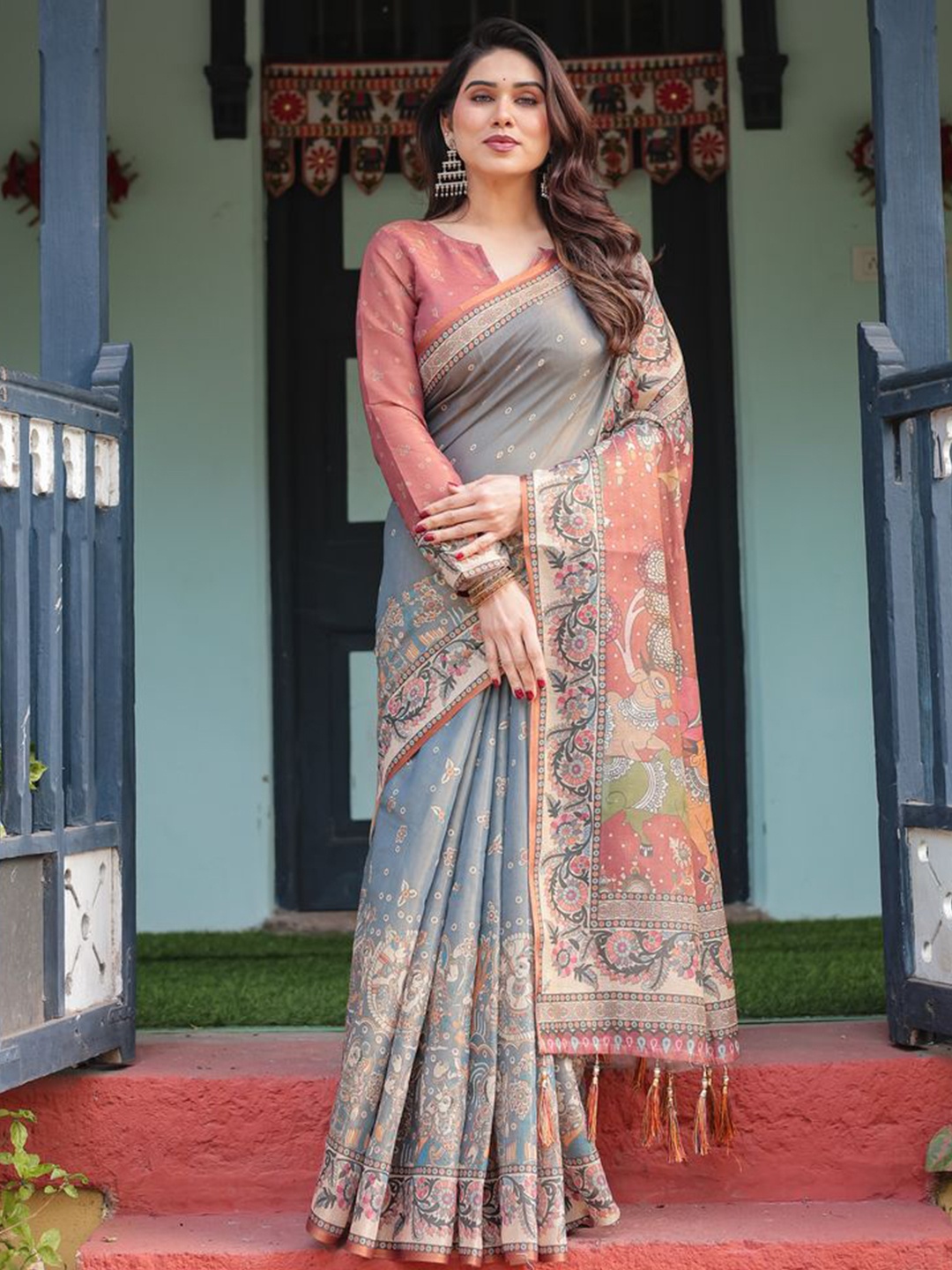 

ALMAARI FASHION Ethnic Motifs Printed Pure Cotton Saree, Grey