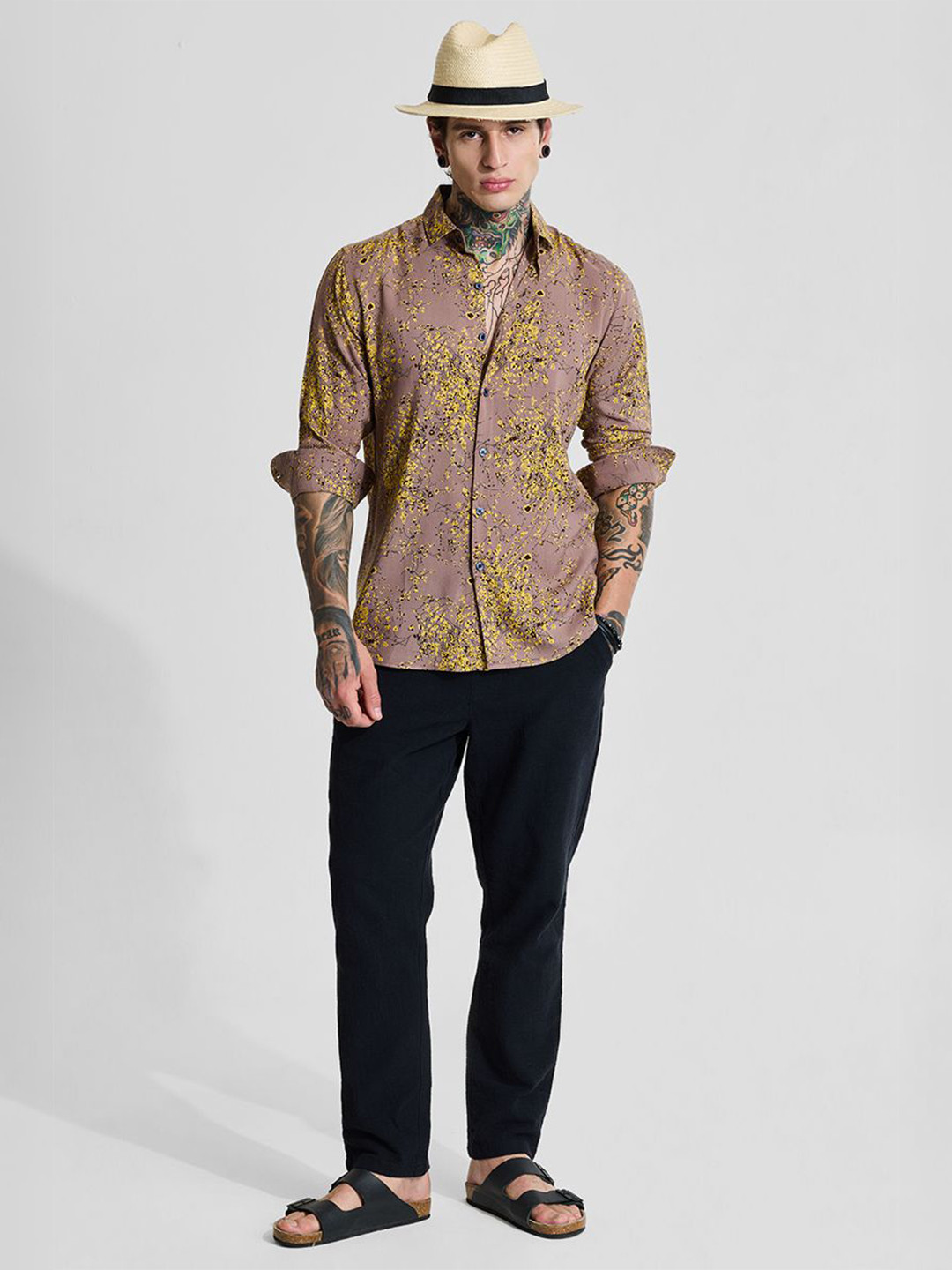 

Snitch Men Spread Collar Floral Printed Casual Shirt, Brown