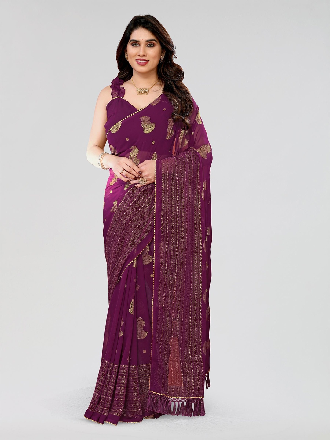 

Civamee Floral Printed Saree, Purple