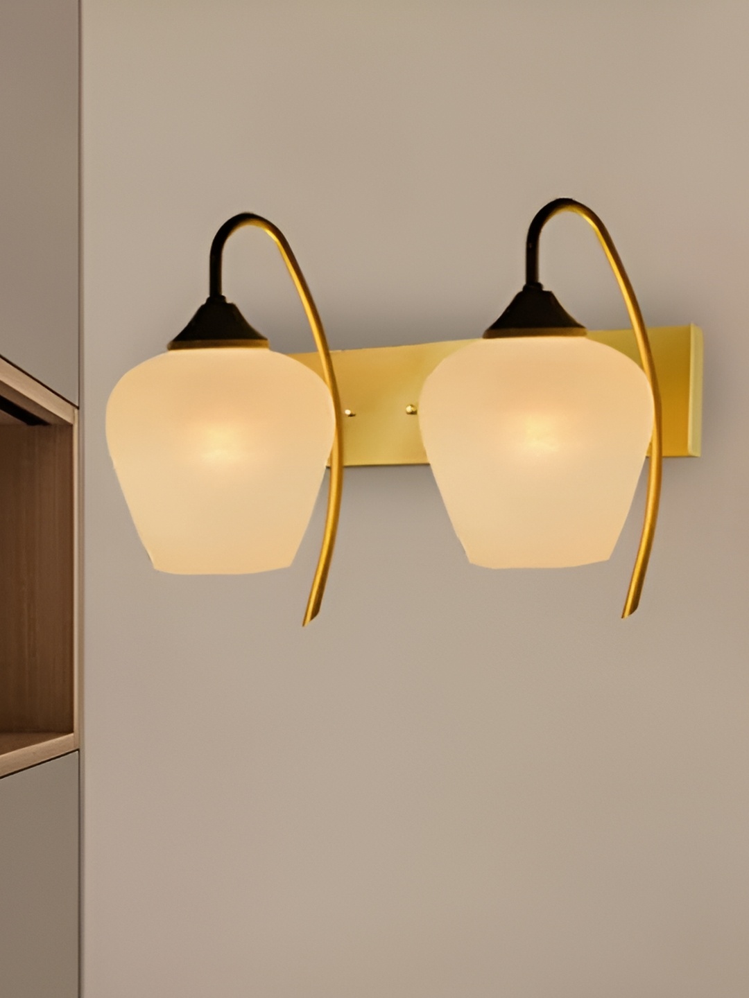

KINIS Gold-Toned Metal Cylinder Shaped Wall Lamp