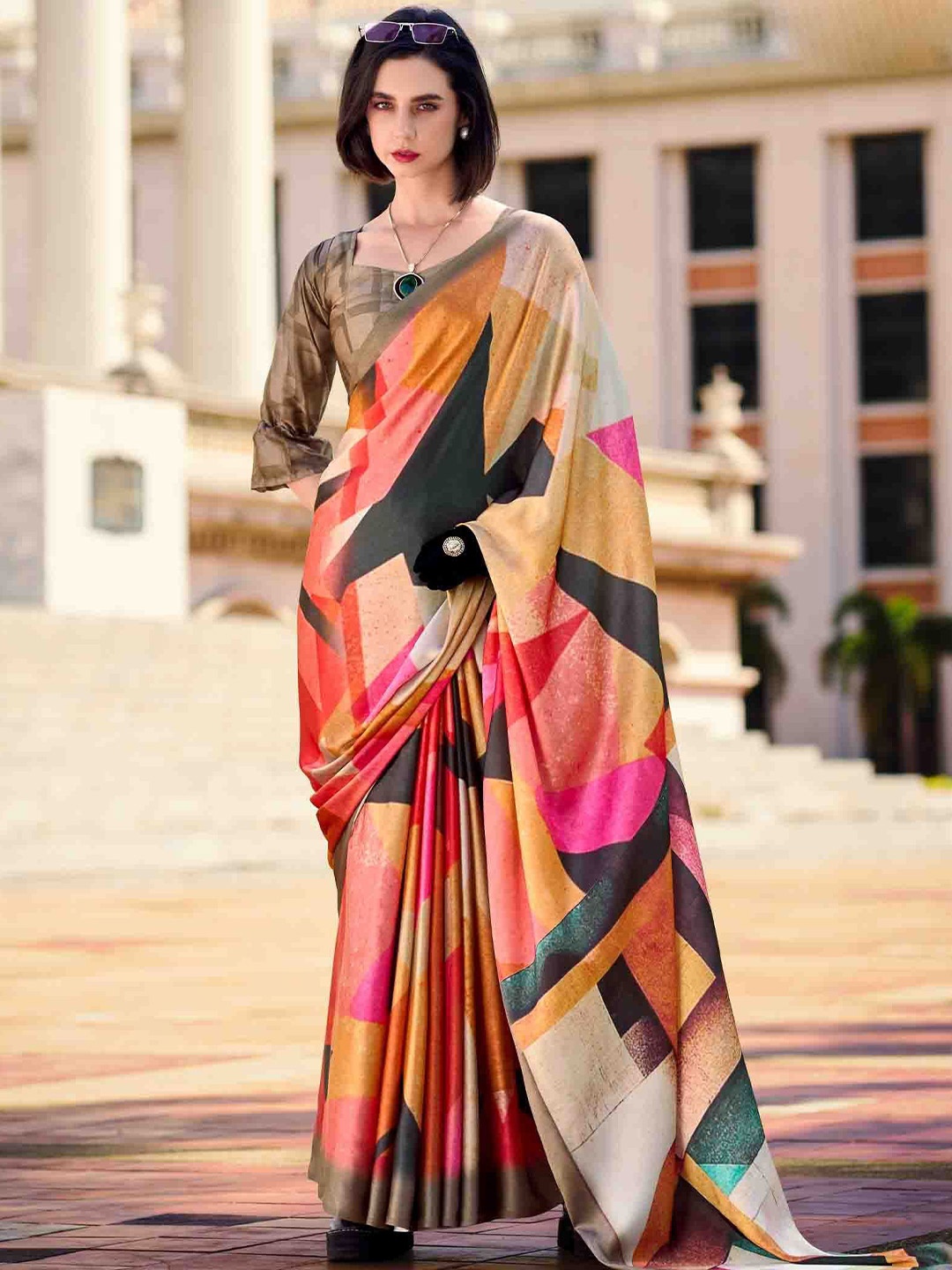 

DIVASTRI Women Abstract Printed Satin Fusion Saree, Multi