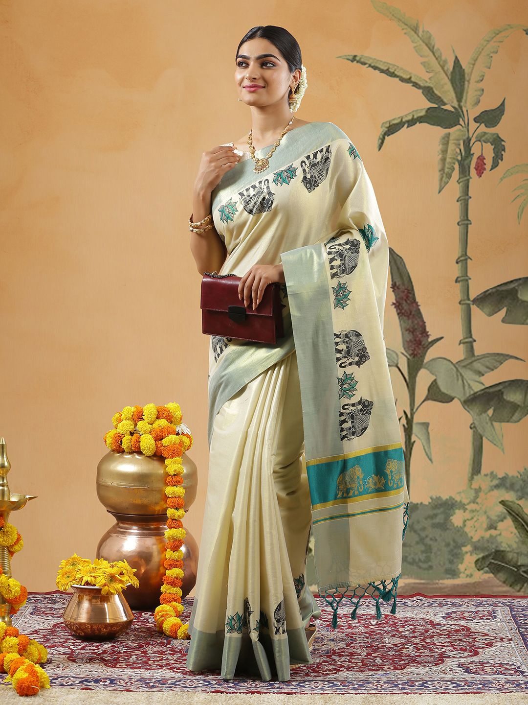 

Kalyan Silks Kalamkari Zari Kasavu Saree, Gold