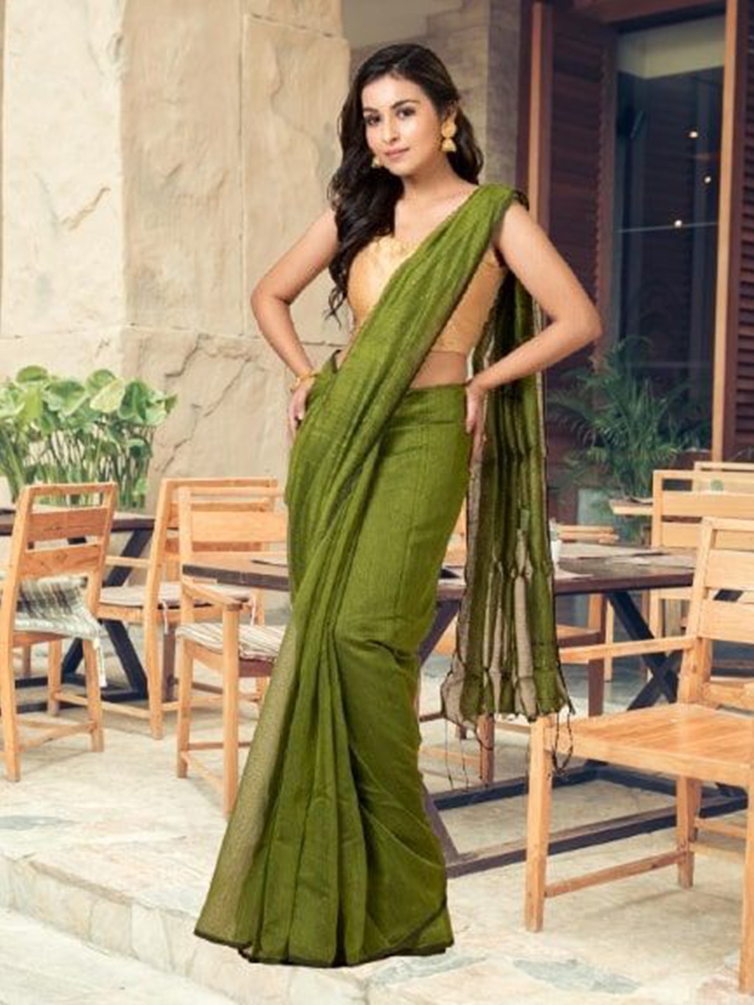 

Laa Calcutta Silk Blend Saree, Olive
