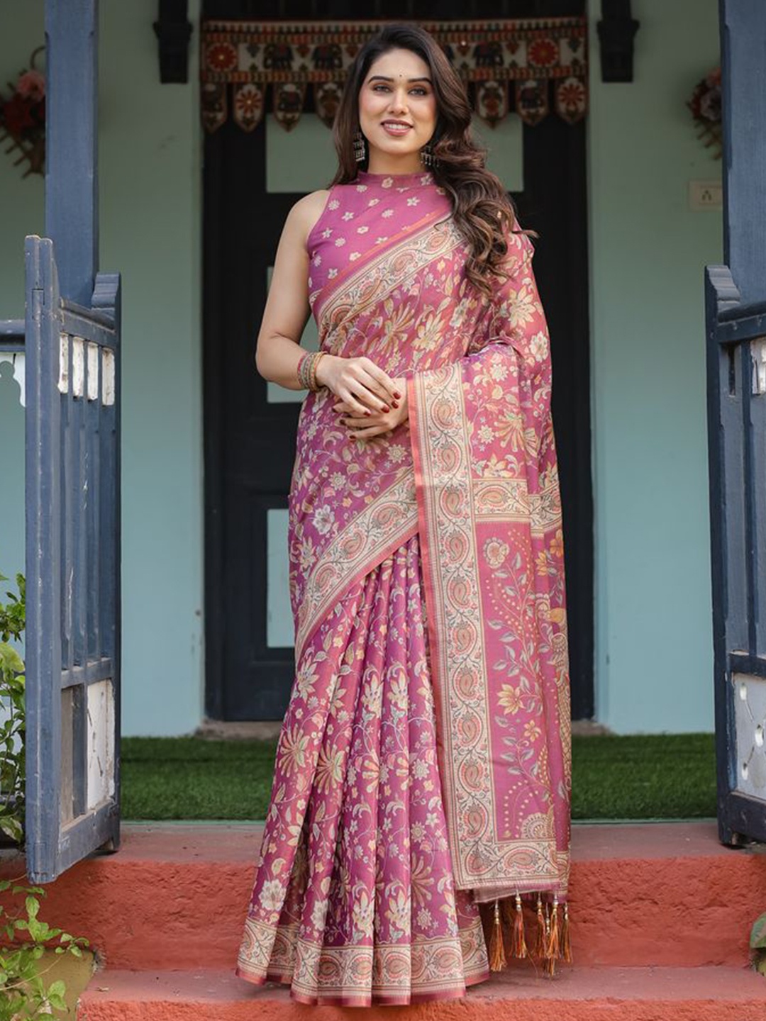 

ALMAARI FASHION Ethnic Motifs Printed Pure Cotton Saree, Pink