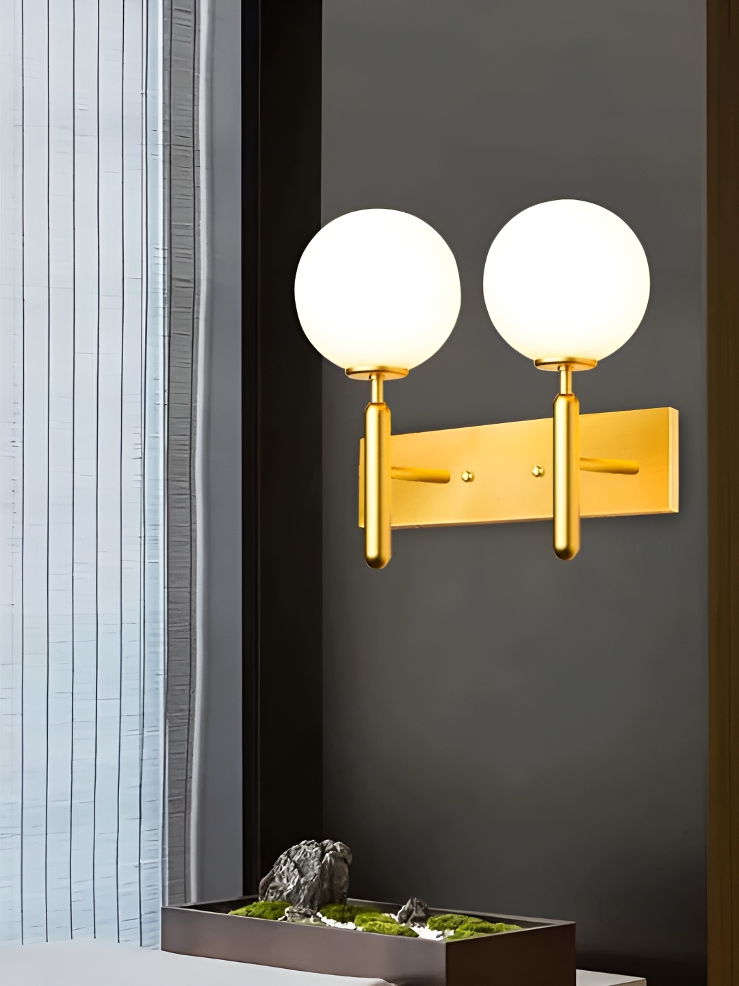 

KINIS Gold-Toned & White Metal Spherical Shaped Wall Lamp