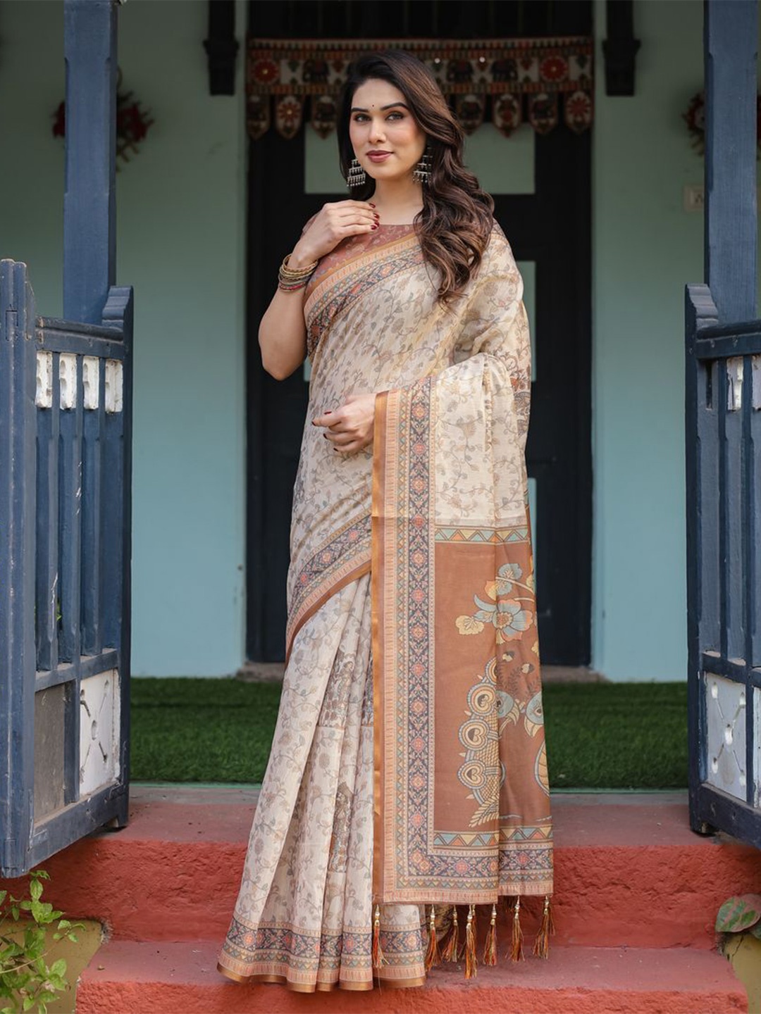 

ALMAARI FASHION Floral Pure Cotton Jamdani Saree, Beige