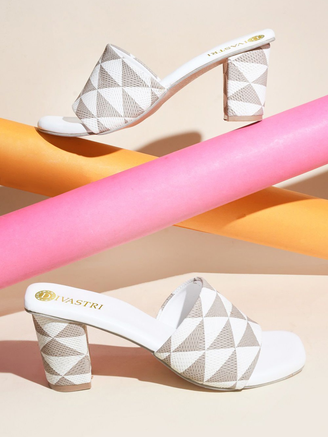 

DIVASTRI Women Woven Design Block Sandals, White