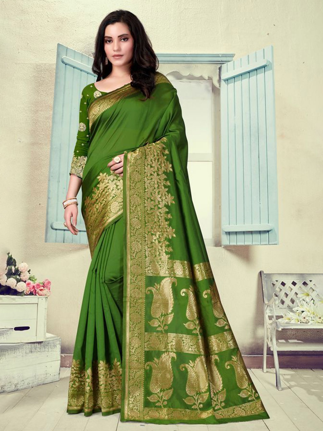 

Exclusiva Ethnic Motifs Woven Design Zari Banarasi Saree, Green