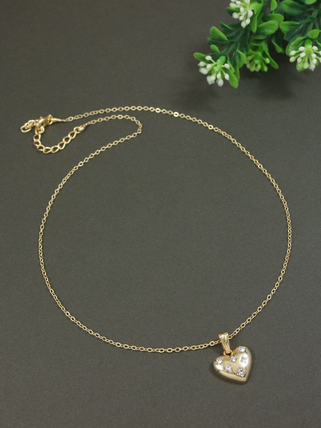 

V FASHION JEWELLERY Gold-Plated Cubic Zirconia Studded Heart Shaped Pendant With Chain