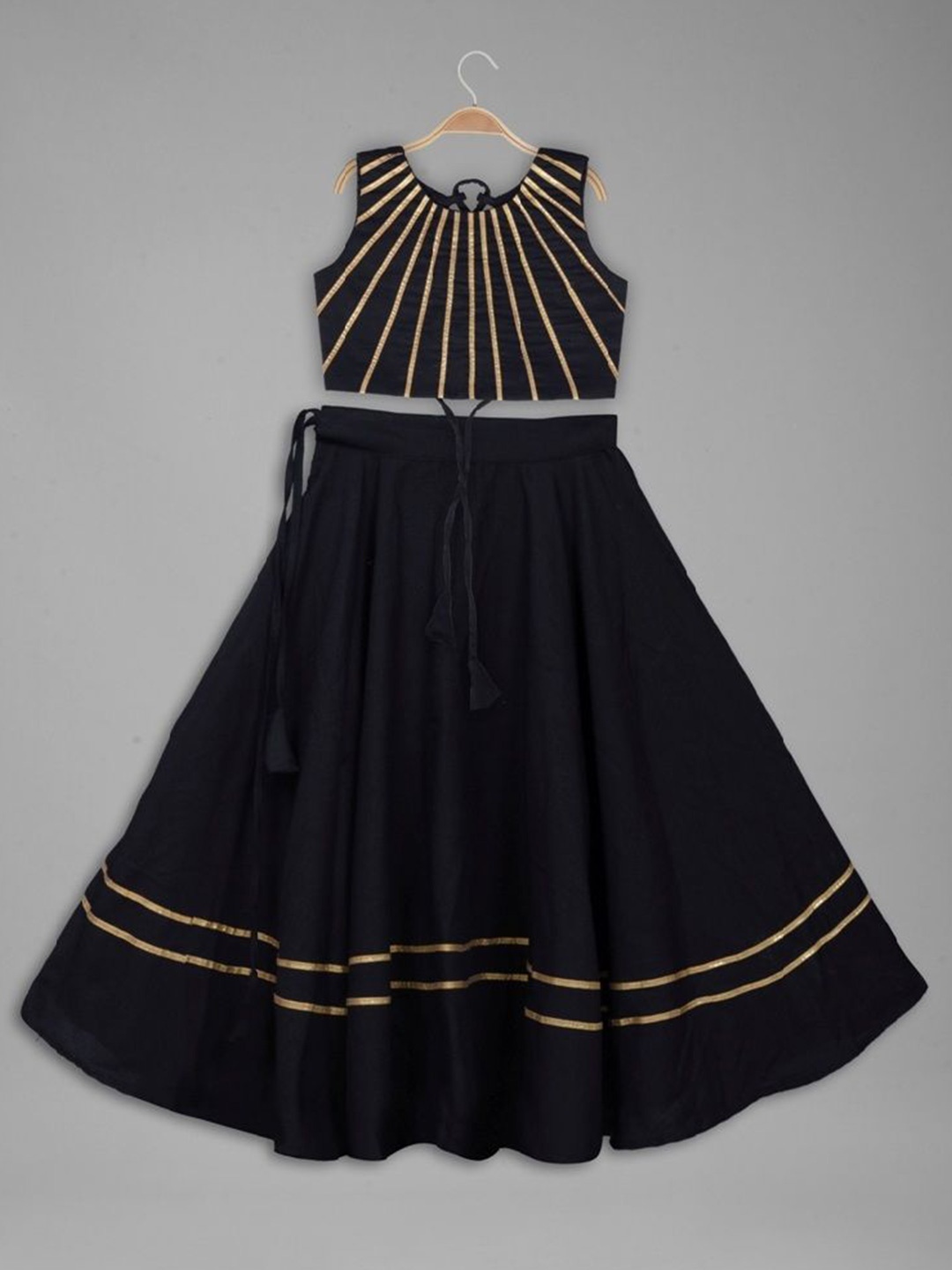 

Anneca Girls Embroidered Round Neck Full Umbrella Flyer Lehenga With Choli, Black