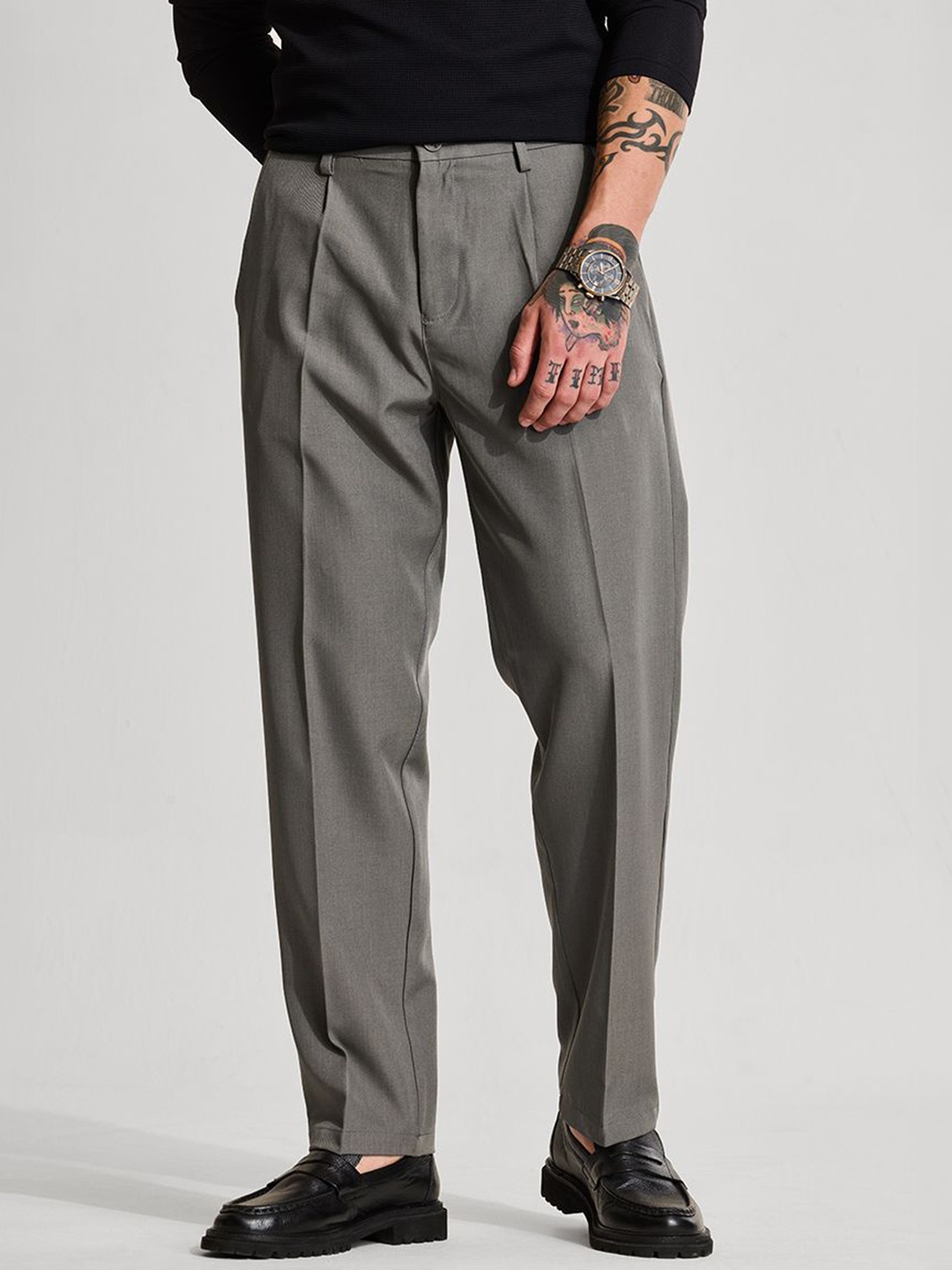 

Snitch Men Snitch Grey Mid-Rise Slim Fit Trouser