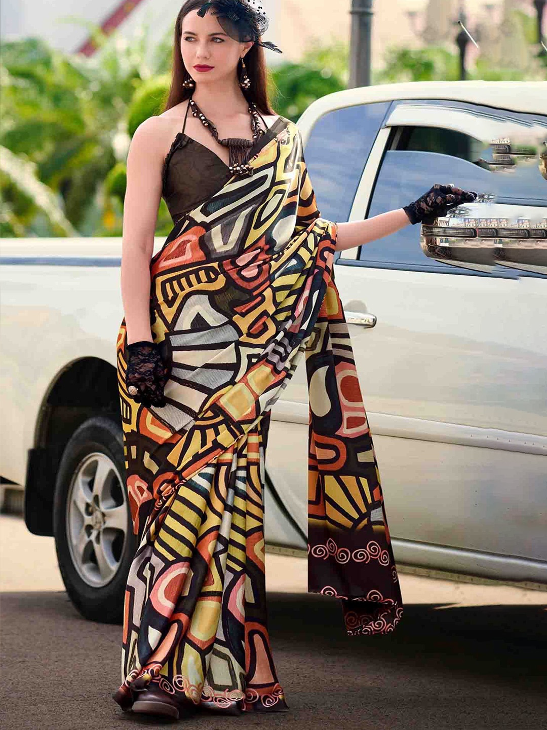 

KIMISHA Printed Satin Saree, Black