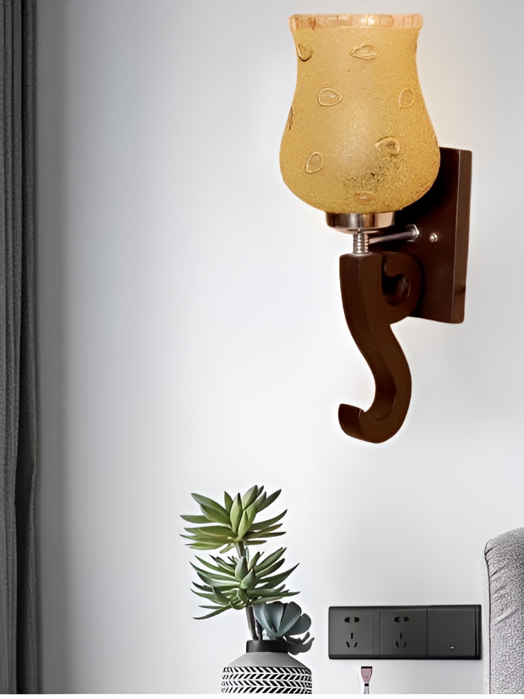 

KINIS Brown & Gold-Toned Bell Shaped Wooden Wall Lamp