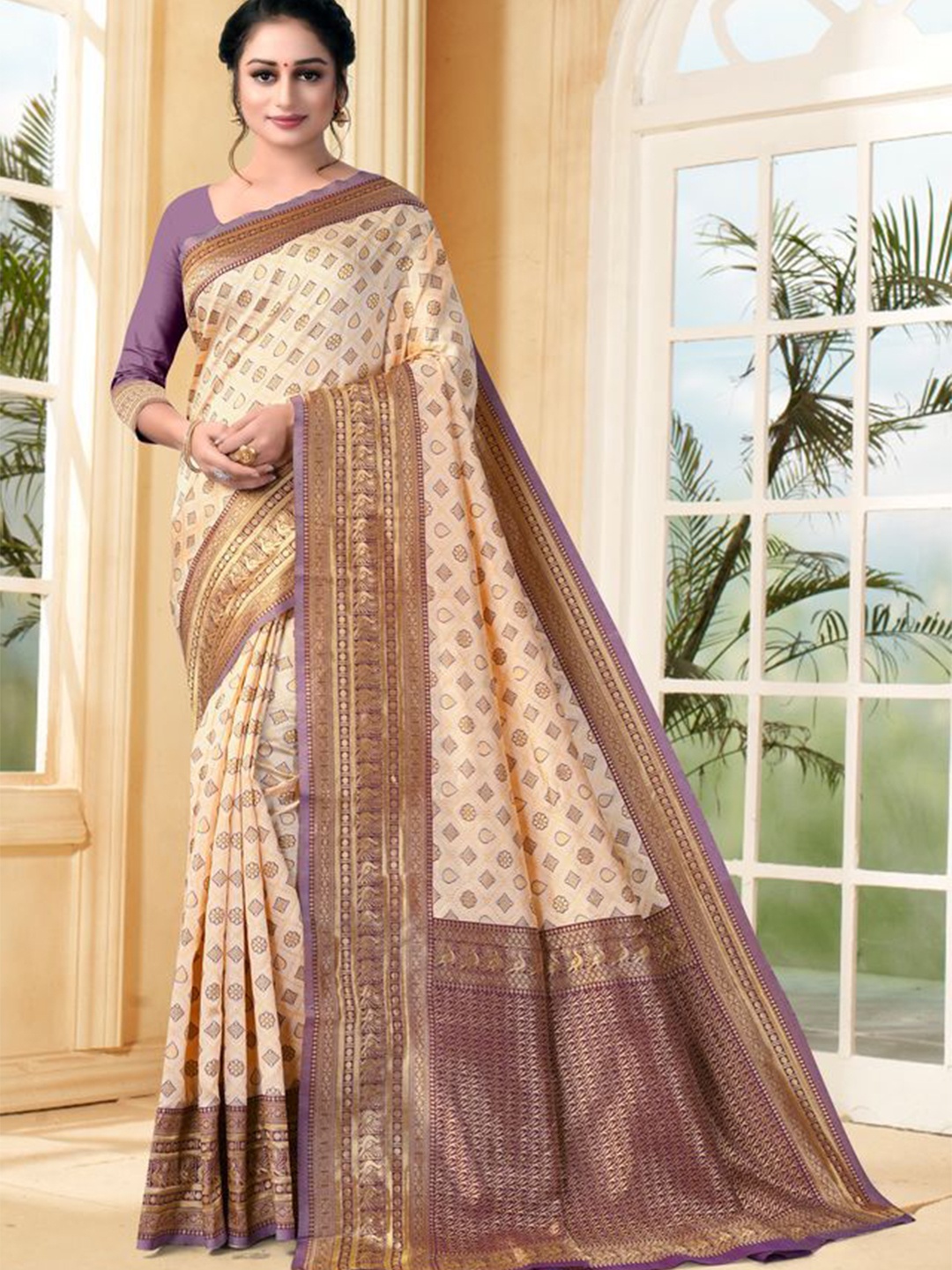 

Exclusiva Woven Design Zari Banarasi Saree, Cream