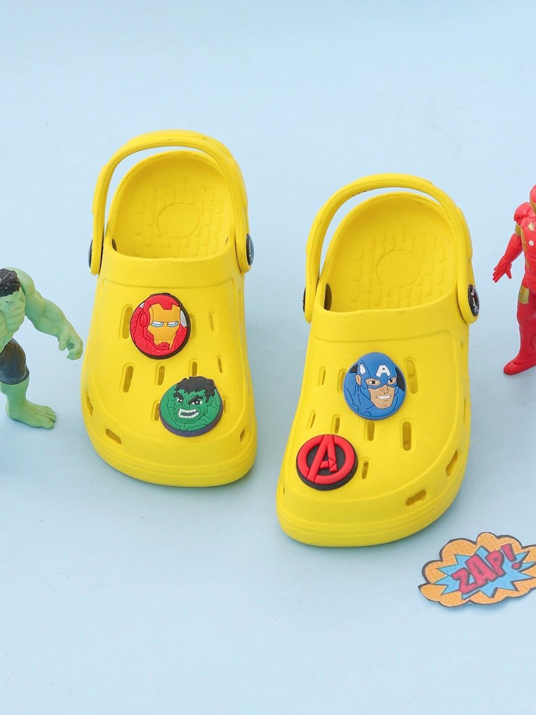 

Yellow Bee Boys Self Design Clogs