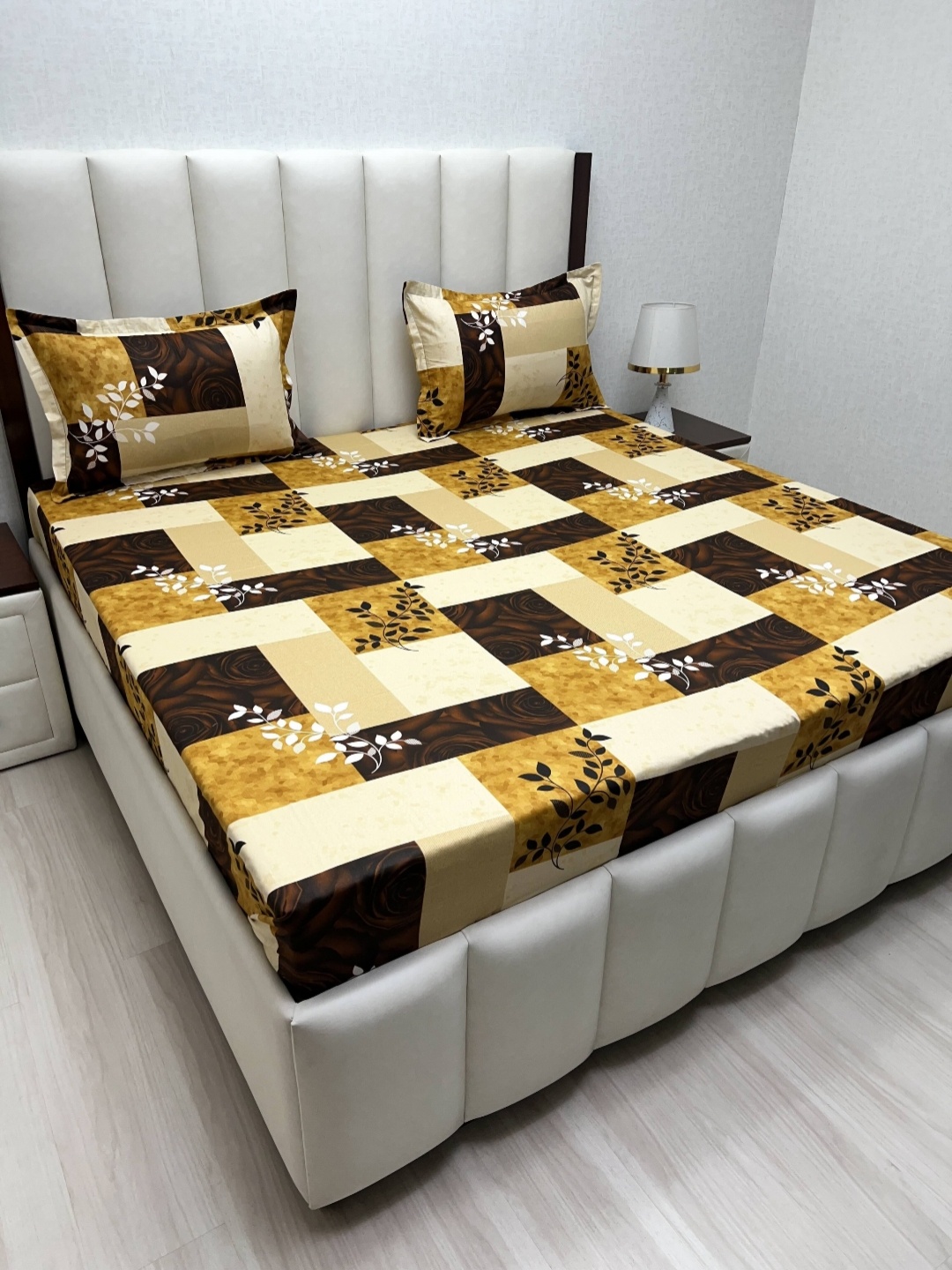 

Pure Decor Brown & White Floral Printed 180 TC Cotton King Bedsheet 2.74 m x 2.74 m