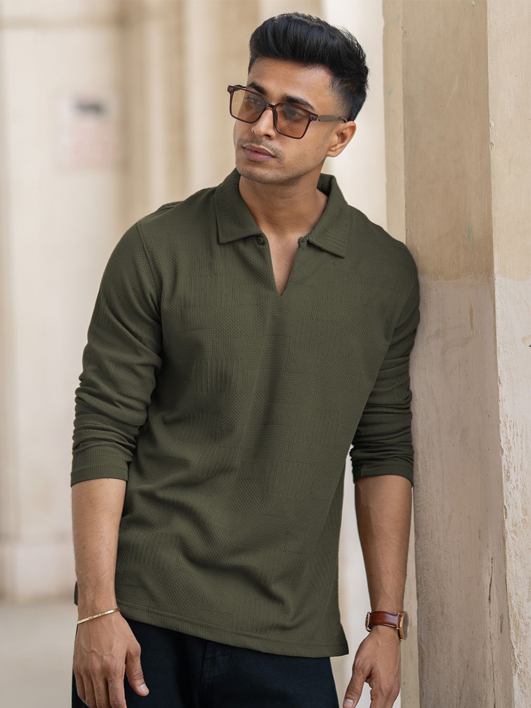 

Powerlook Men Self Design Polo Collar Cotton T-shirt, Olive
