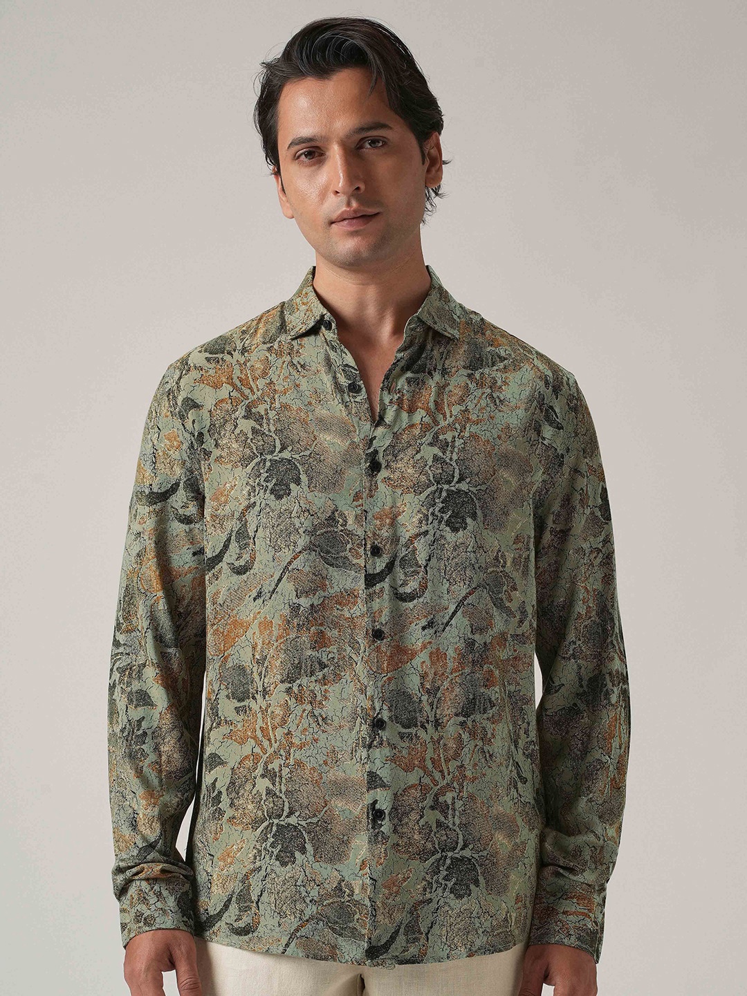 

Banana Club Men Classic Slim Fit Abstract Printed Casual Shirt, Green