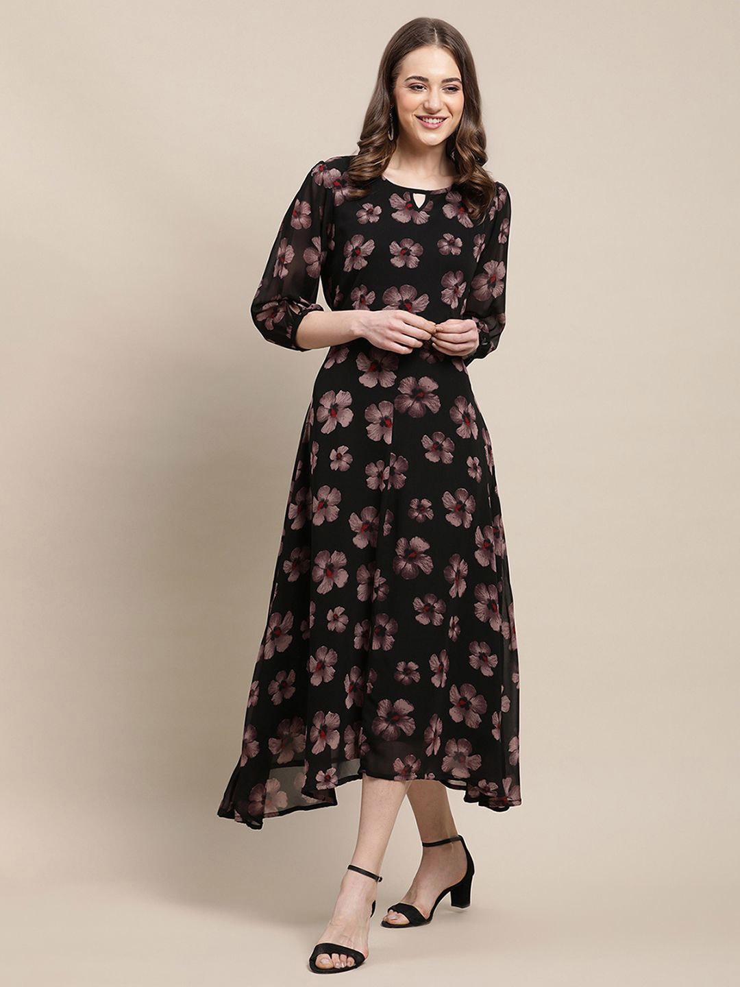

Metronaut Women Floral Printed Georgette Fit & Flare Midi Dress, Black