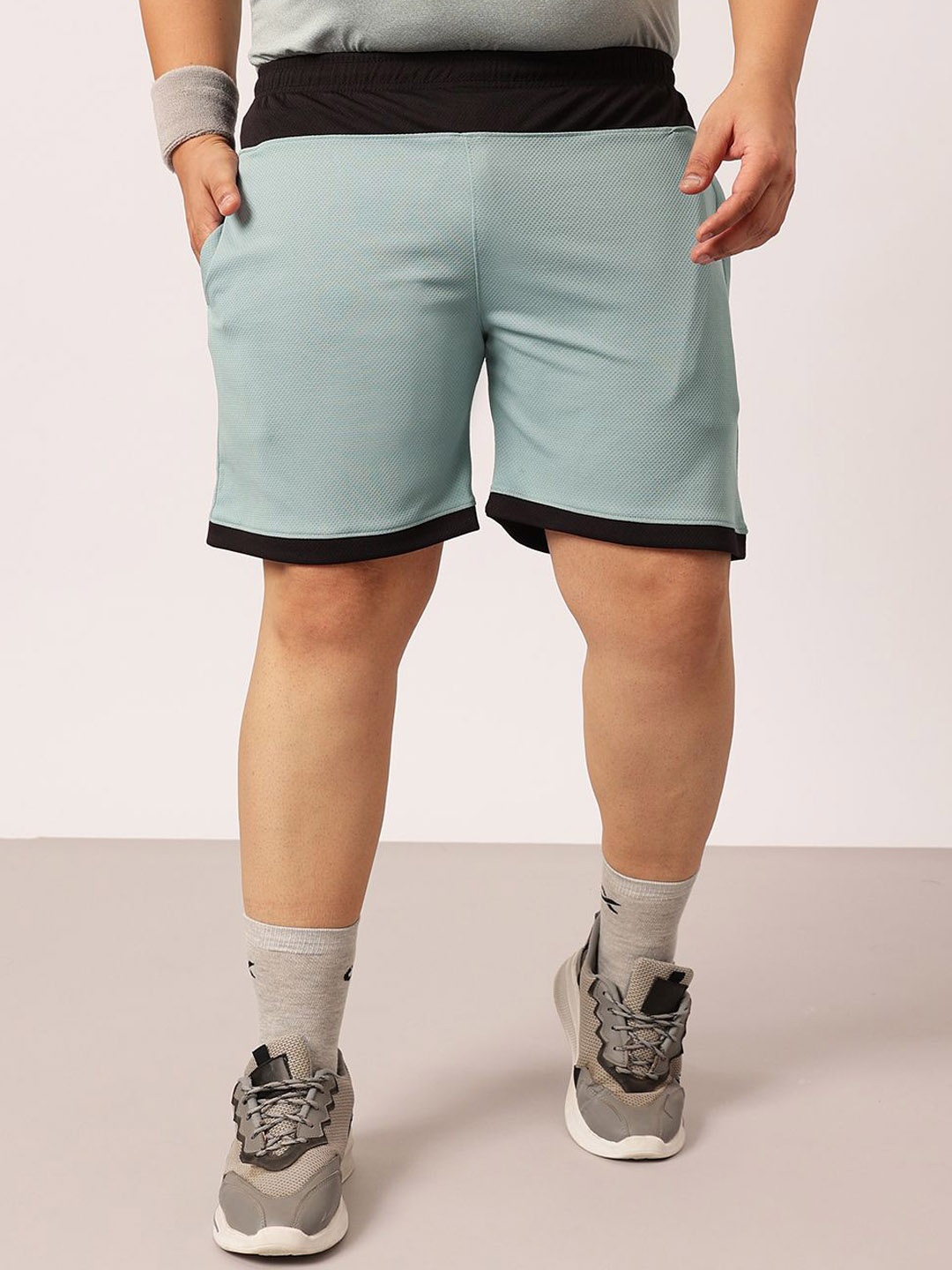

Toodle Plus Men Colourblocked Outdoor Sports Shorts, Sea green