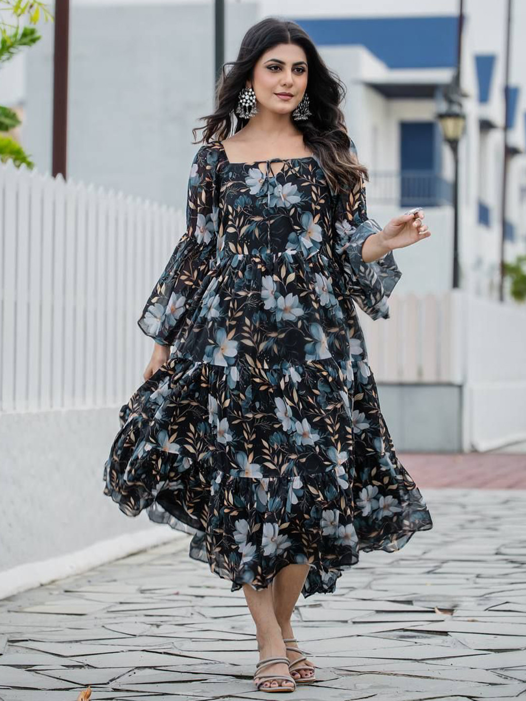 

Kudbi Women Floral Printed Georgette Fit & Flare Midi Dress, Black