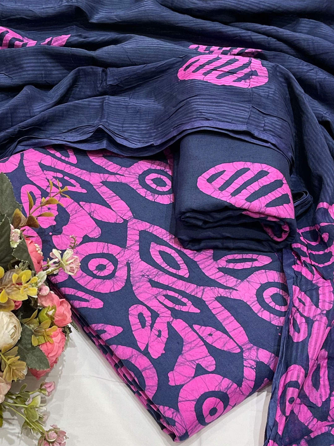 

SALWAR STUDIO Geometric Printed Pure Cotton Unstitched Dress Material, Navy blue