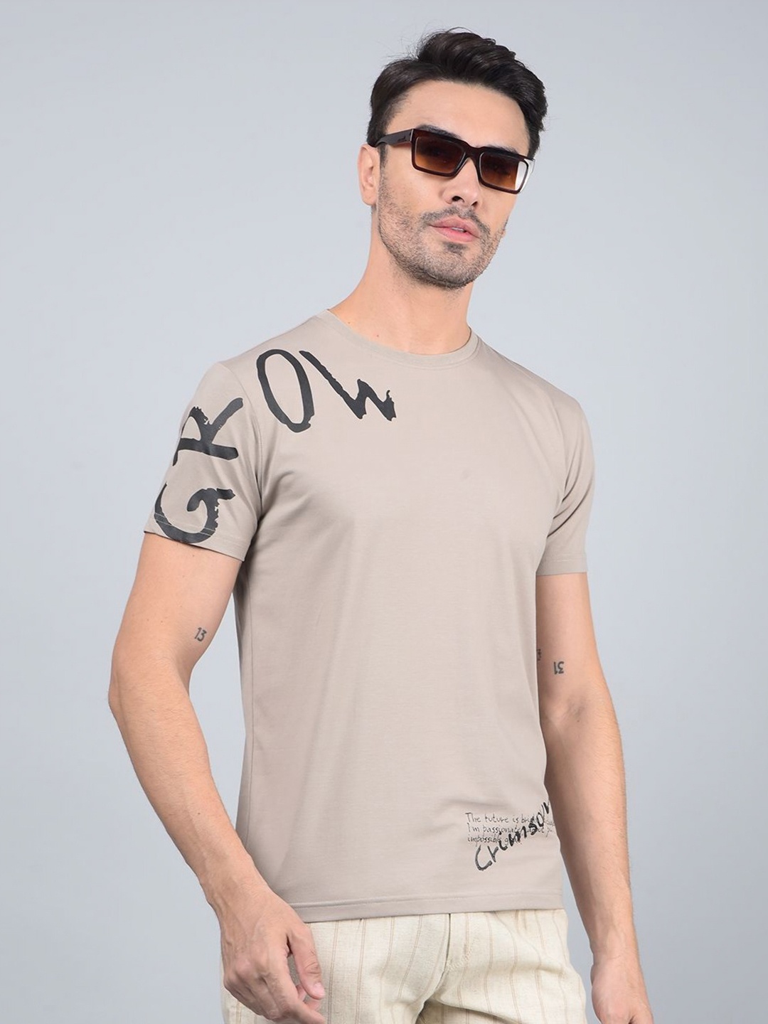 

Crimsoune Club Men Typography Printed Round Neck Cotton Slim Fit T-shirt, Brown