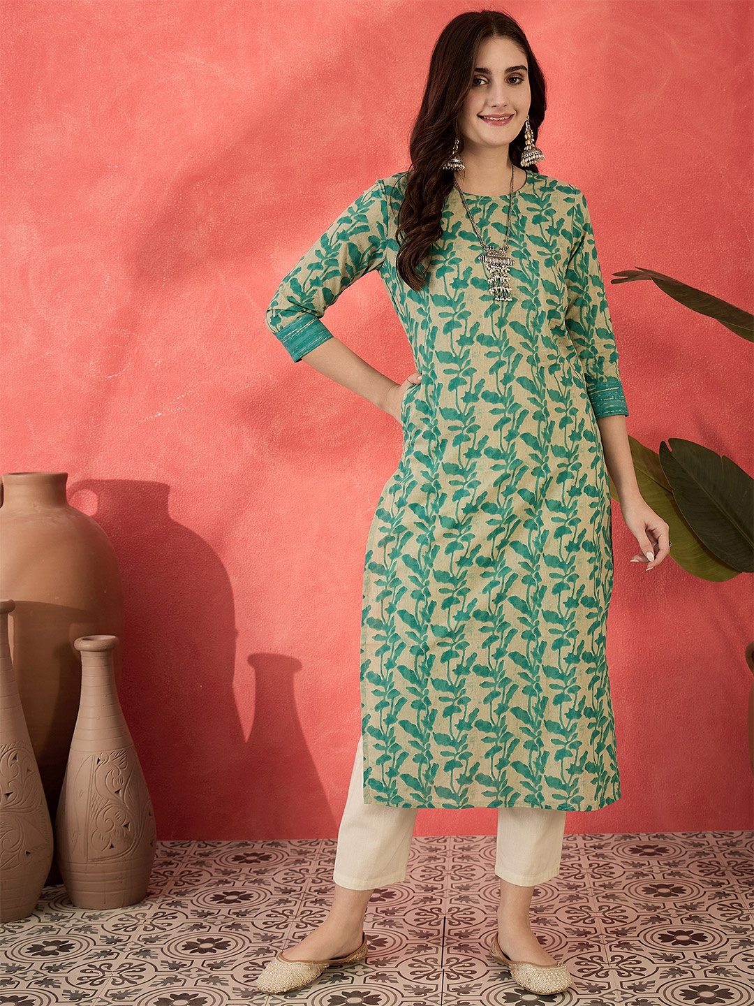 

Sangria Floral Printed Round Neck Pure Cotton Straight Kurta, Turquoise blue