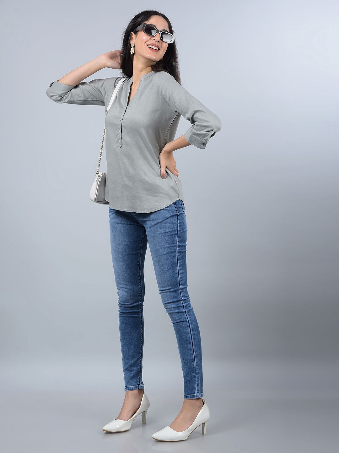 

Crimsoune Club Women Bell Sleeve Linen Top, Green