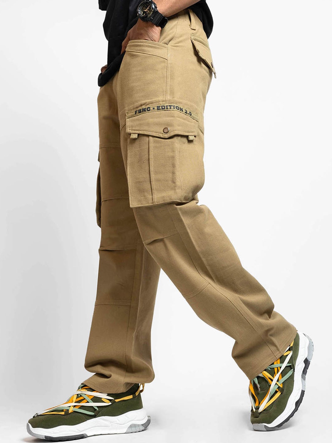 

FIBONACCI Men Relaxed Straight Fit Mid-Rise Trousers, Camel brown