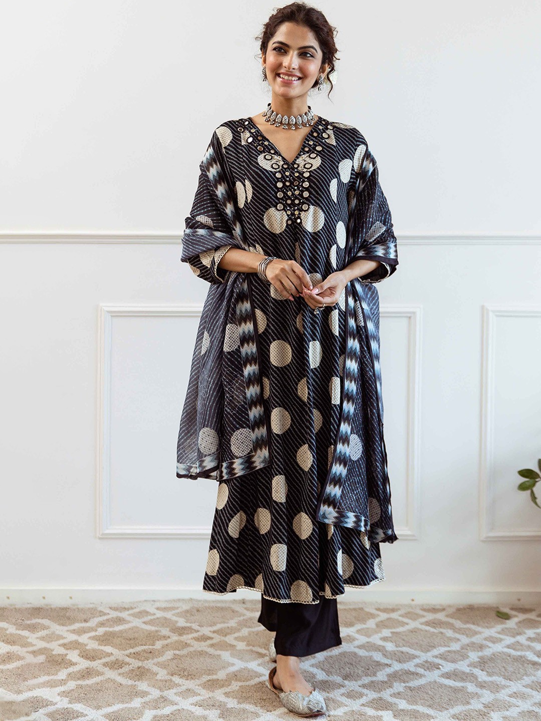 

DIVASTRI Geometric Printed V-Neck Mirroe Work A-Line Kurta With Trousers & Dupatta, Black